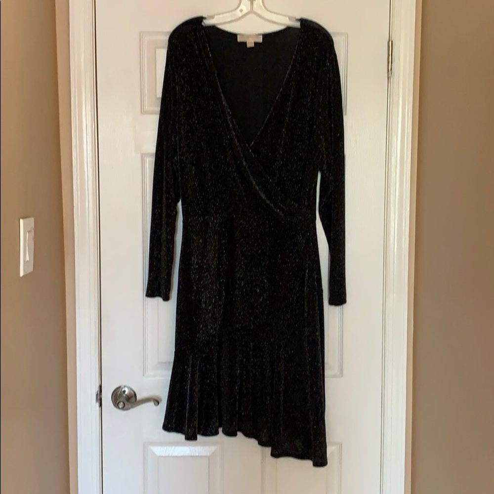 Michael Kors 2X. Black and silver party dress.
